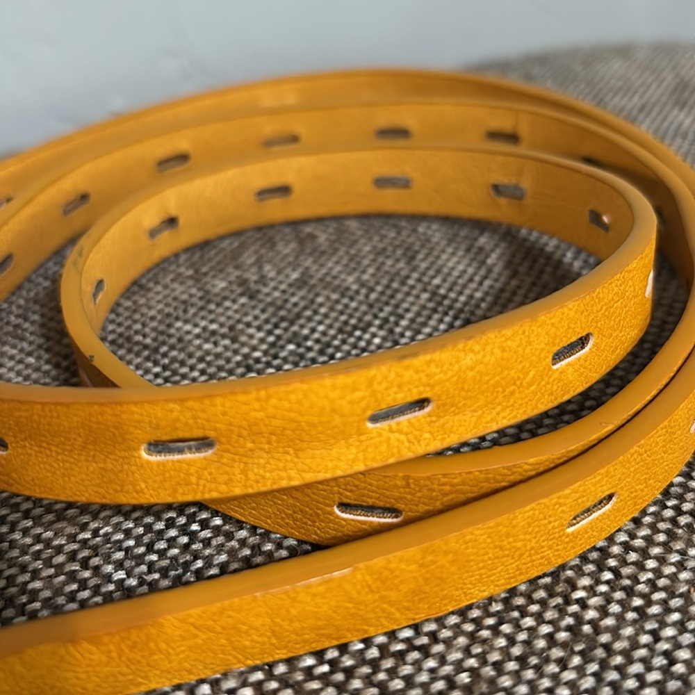 Anne Klein mustard yellow belt, size L/XL. - Picture 2 of 11